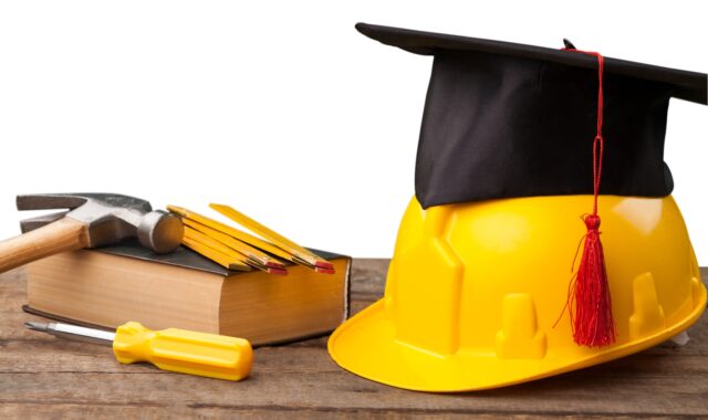 Degree apprenticeship vs university: Pros and cons