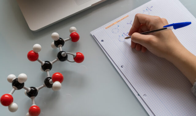 How to teach organic reaction mechanisms